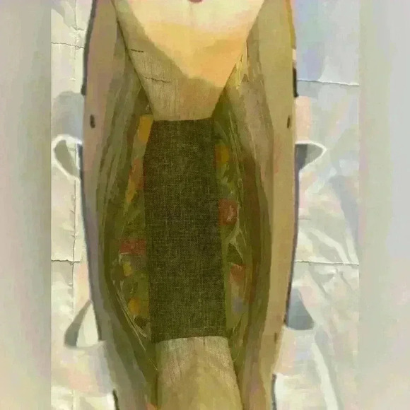 Tote bag
Nice tote bag in fair condition - Picture 7 of 9